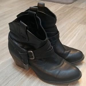 Rocket Dog black boots